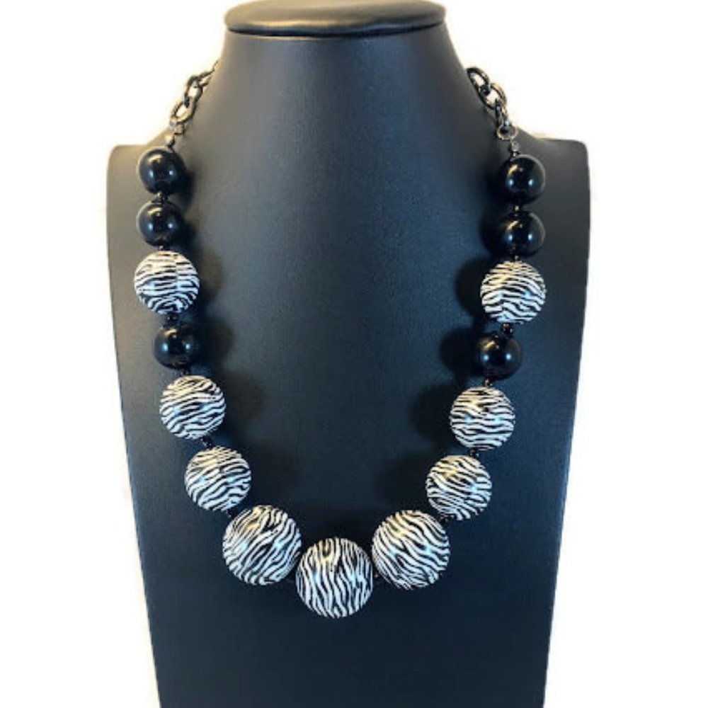 NENA Zebra Beaded Necklace Chunky Black and White Beads Signed Retro Mod